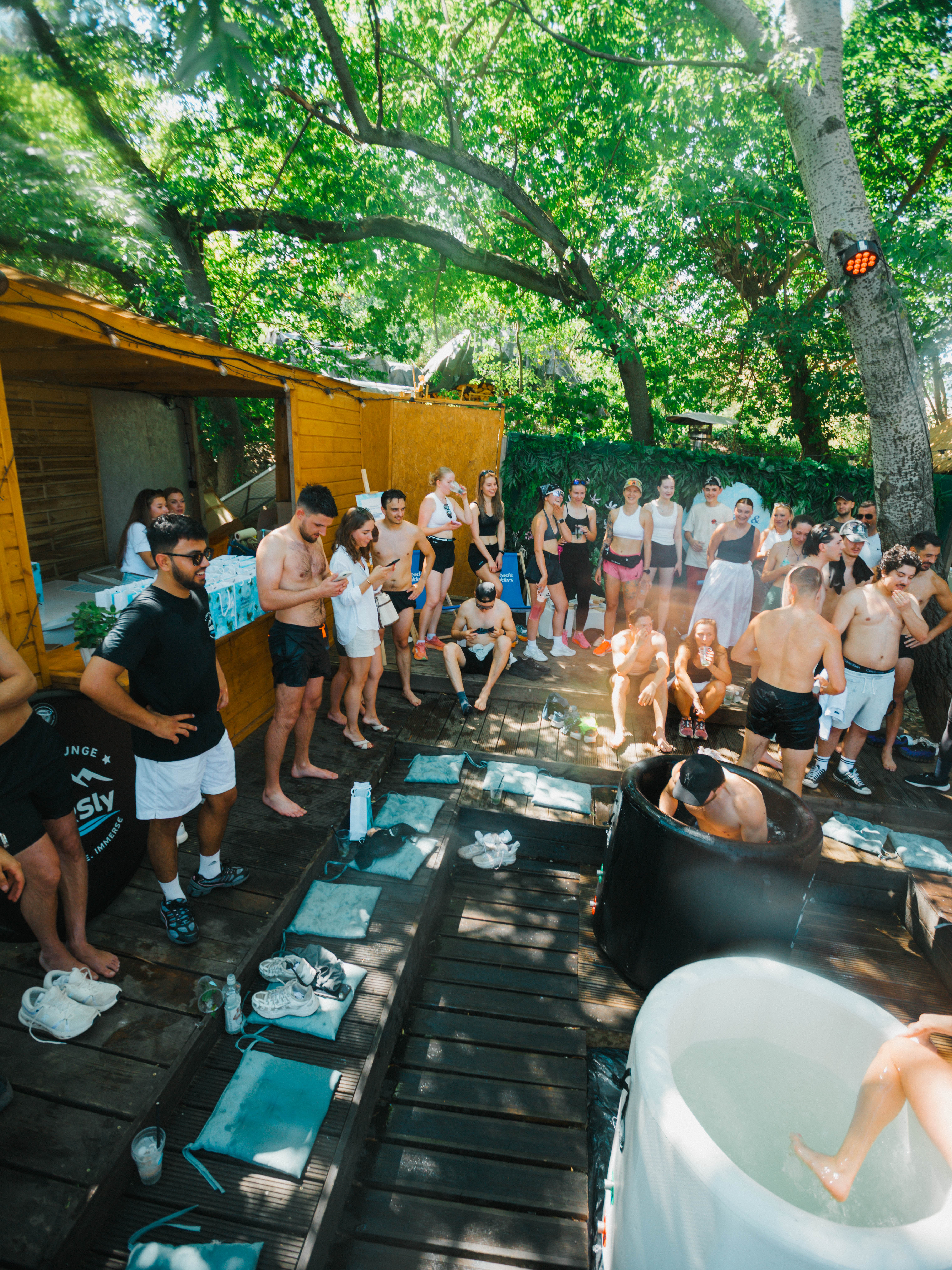 Outdoor cold plunge activation for wellness and fitness in Warsaw